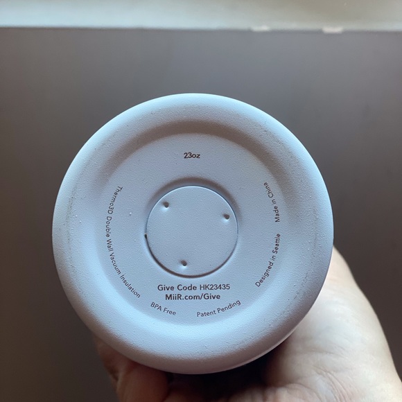 nwt Patagonia Miir Water Bottle White Logo Design - Picture 4 of 7